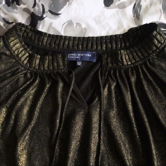 *Jones New York Keyhole Metallic Blouse - Picture 3 of 7